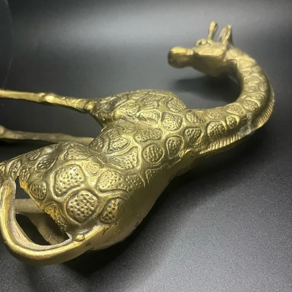 Solid Brass vintage giraffe figurine with a textured hide. 8” tall 8.5” wide - Picture 10 of 12